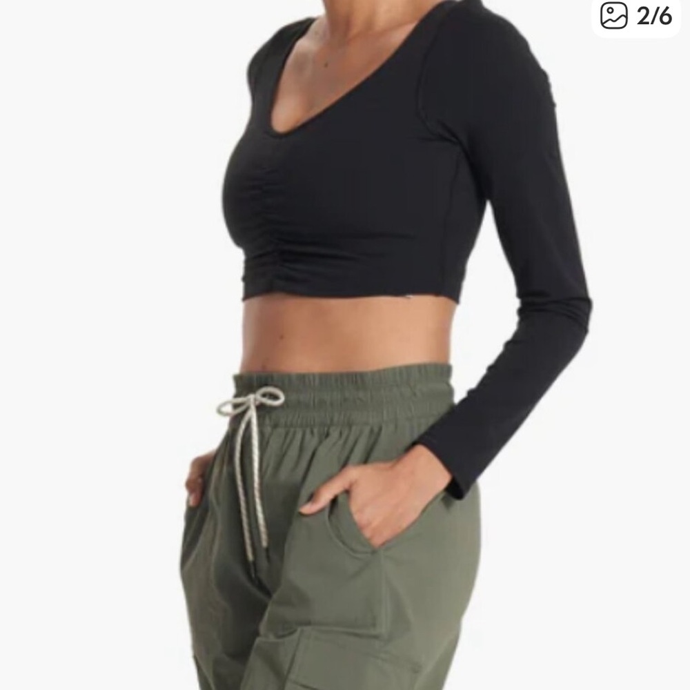 Vuori Black Long Sleeve Crop bra Top small - Picture 2 of 6